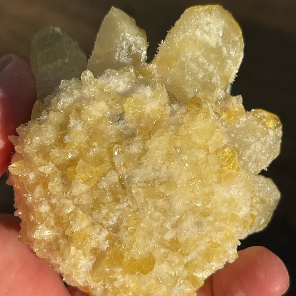 Gorgeous citrine phantom quartz cluster - Picture 7 of 9